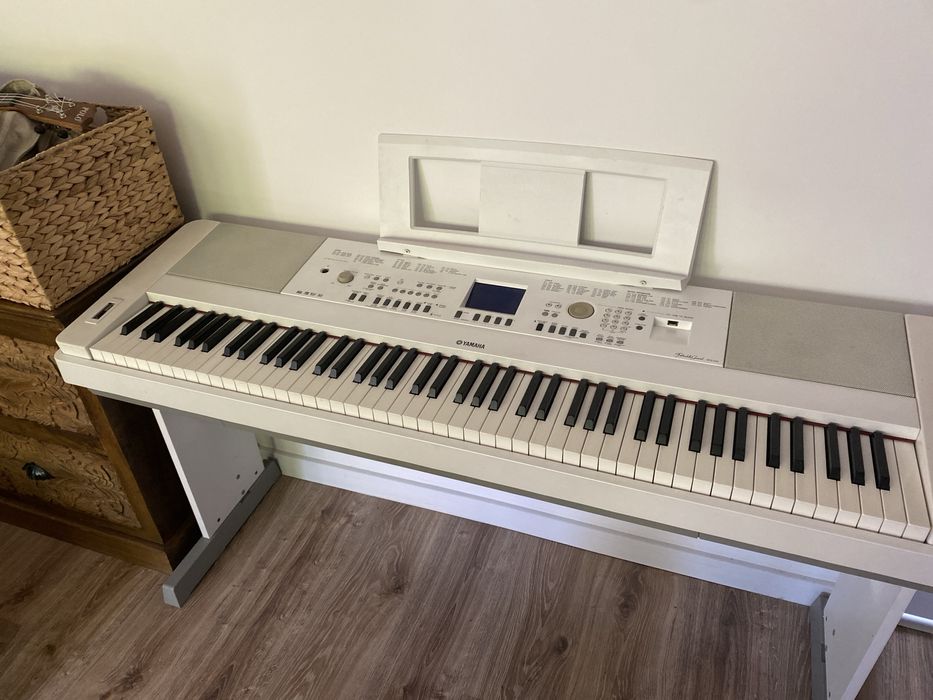 YAMAHA DGX-650 WH – Pianino cyfrowe / keyboard