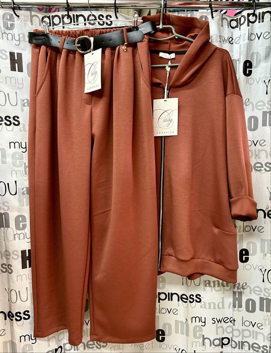 Костюм с брюками, большой размер, прогулочный, Италия, 56-62 размер