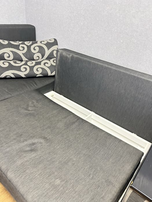 Продам кутовий диван.СРОЧНО!