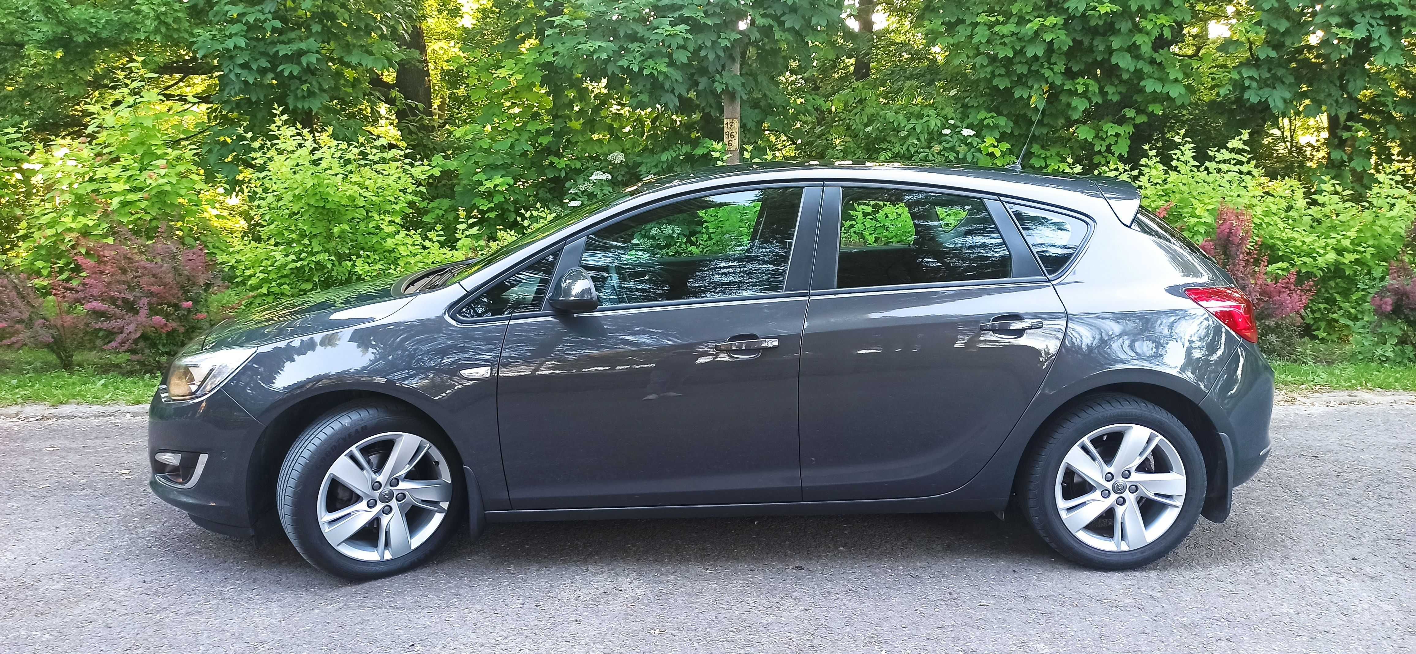 Opel Astra J 1,4 turbo 140 KM, 2013r, krajowy, zadbany