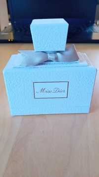 Miniaturka perfum Dior Blooming Bouquet pudełko edycja limitowana 5ml