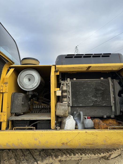 Гусеничний екскаватор NEW HOLLAND E305