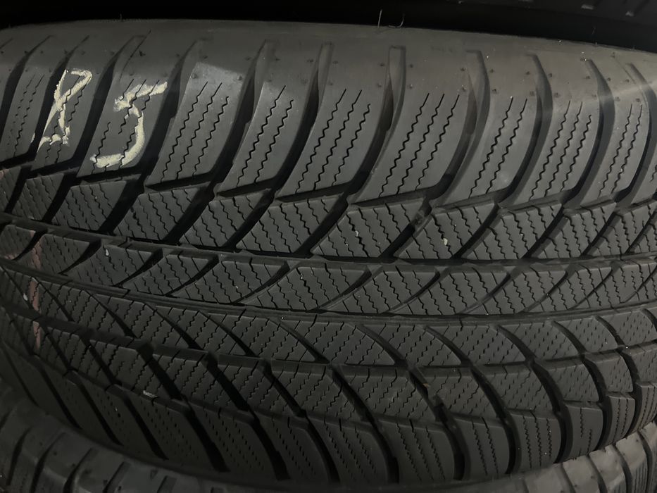 Шини Runflat 225/55 R17 Bridgestone blizzak LM 001 КАК НОВЫЕ