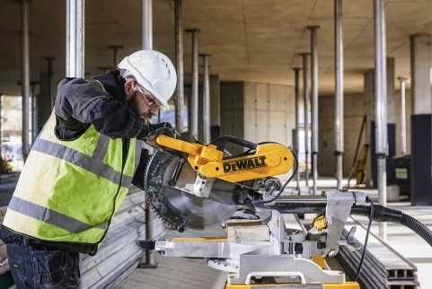 Пила торцювальна DeWALT DWS780 НОВА. ТОРГ!