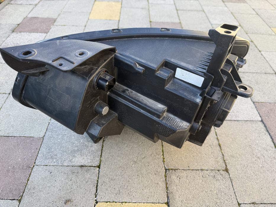 Протитуманка галогенка фара фул лед права Kia Niro америка