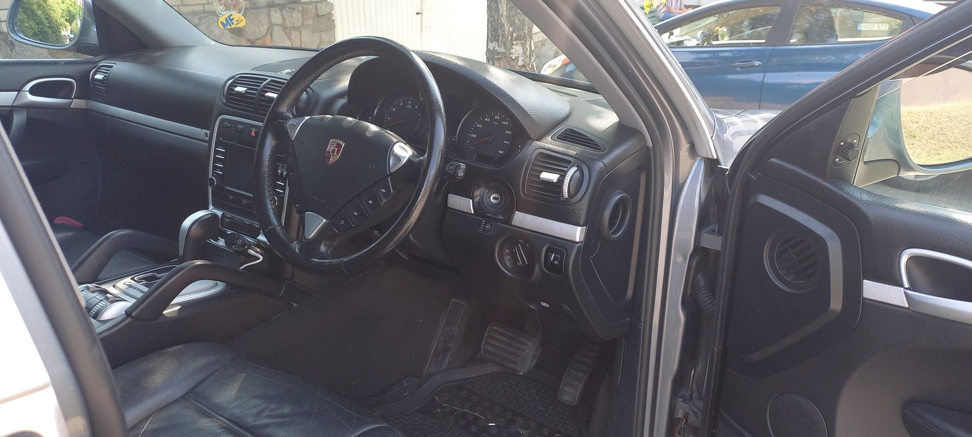 Porsche cayenne anglik