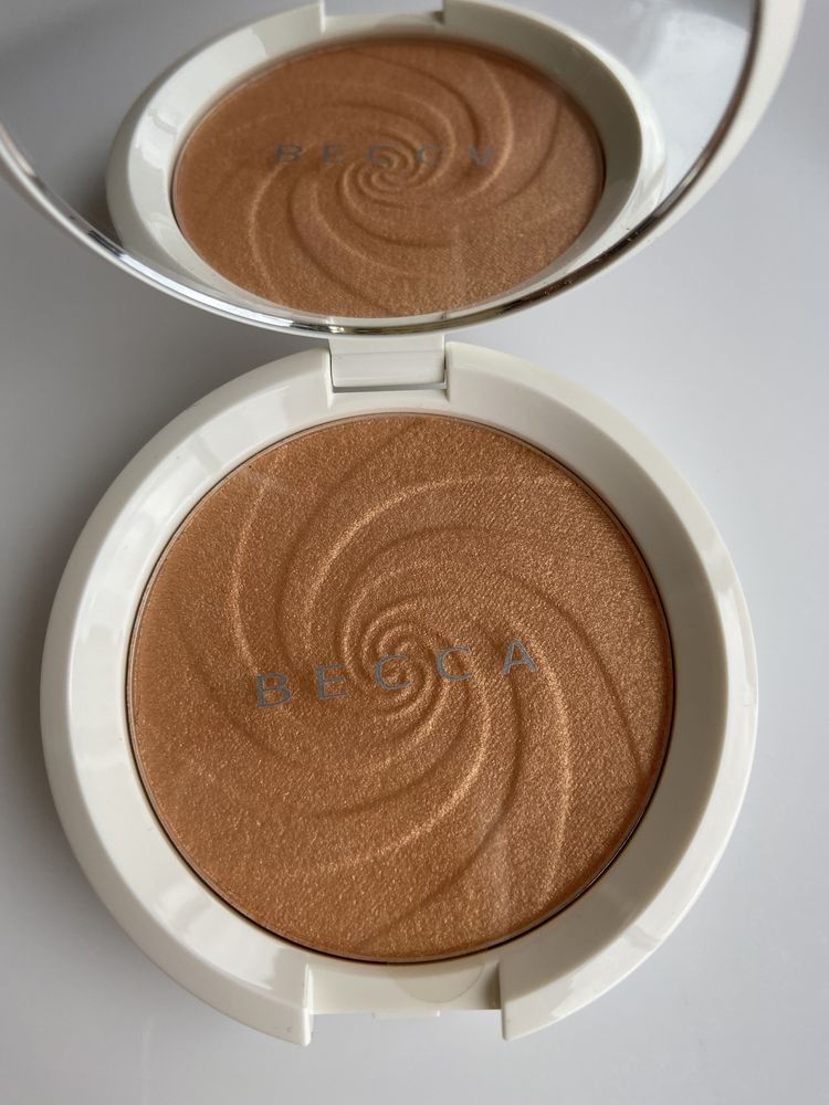 BECCA rozświetlacz Dreamsicle,Oryginalny z USA, 7g, Shimmering Skin Pe