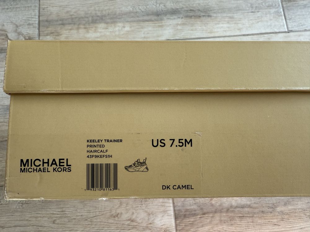 Кроссовки новые оригинальные michael kors us7,5