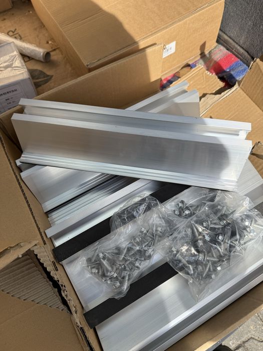 Блок безпрофільної системи кріплення сонячних панелей