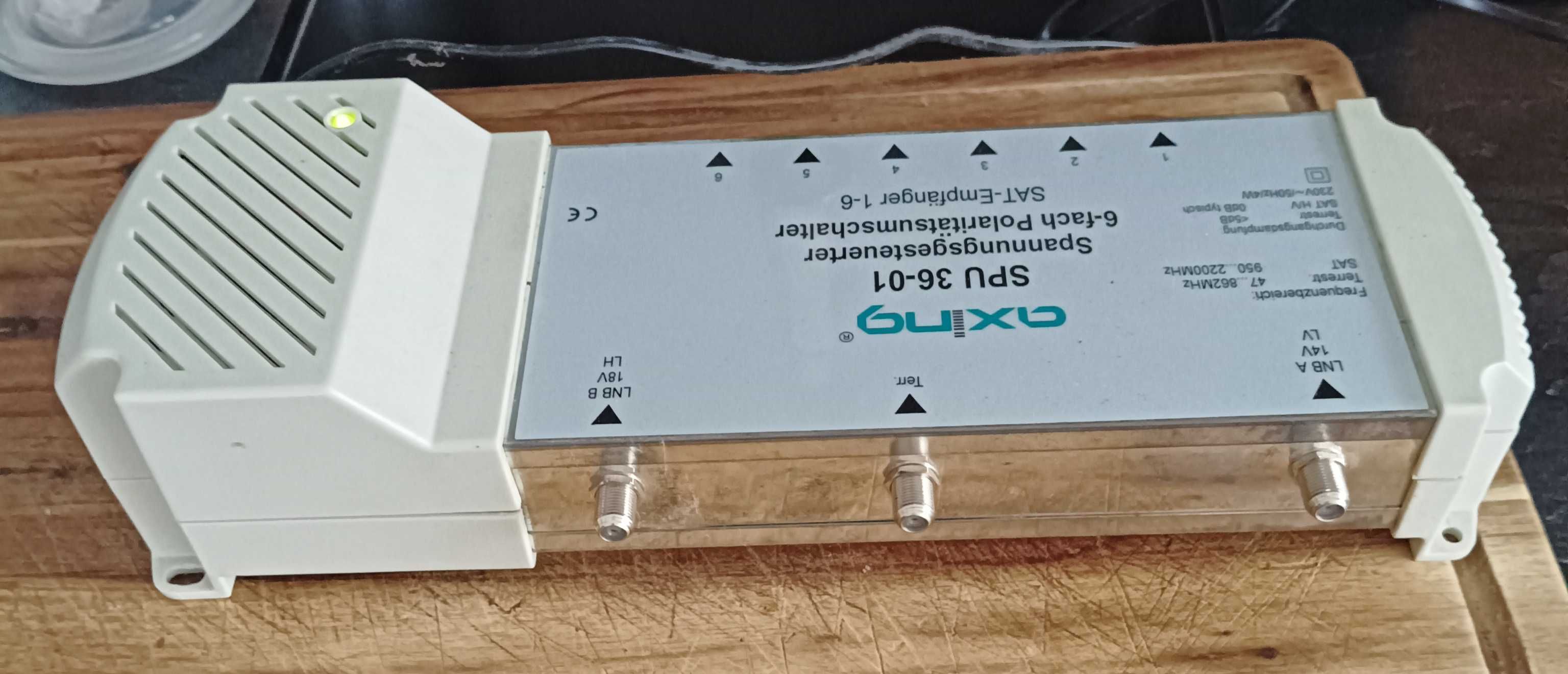 Axing multiswitch satelitarny SPU 36-01 przełącznik polaryzacji