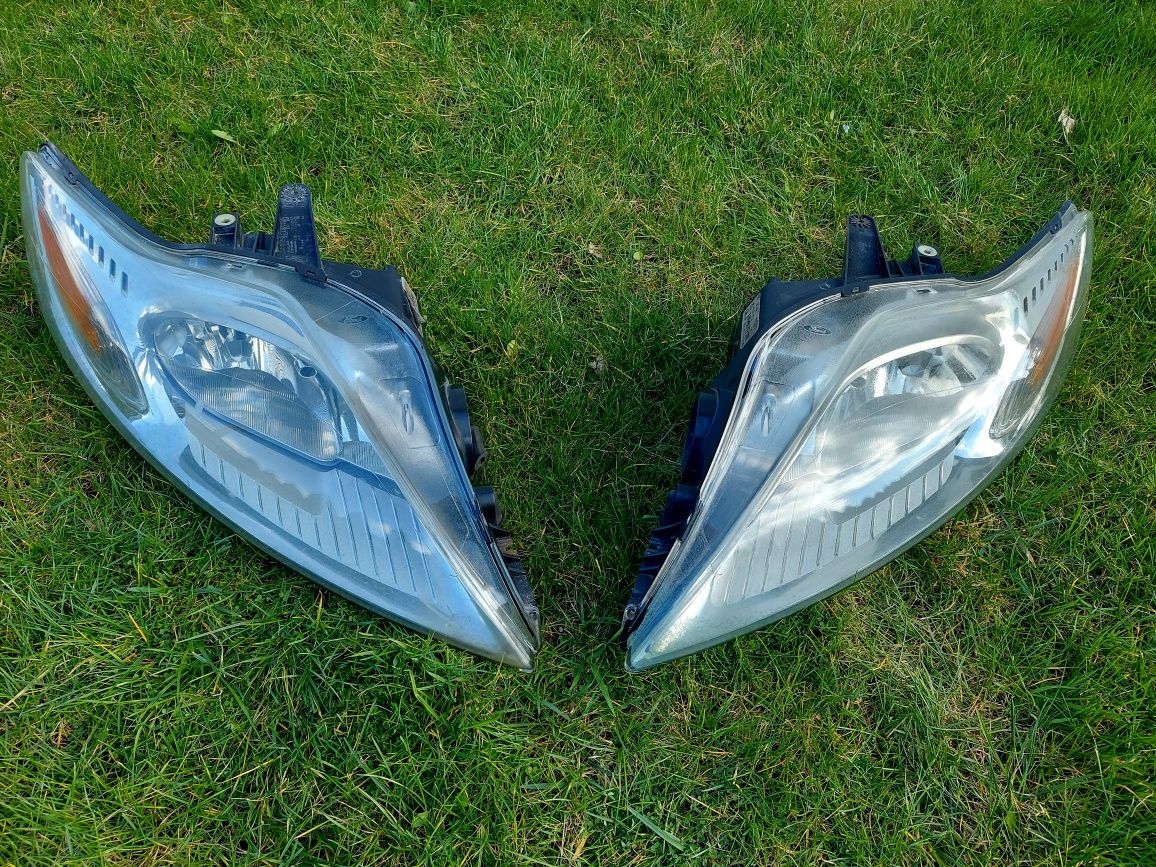 Reflektor lampa przód prawa lewa /europa/ Ford Mondeo mk4