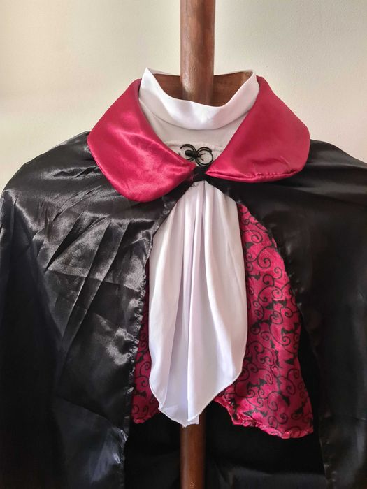 Fato de Drácula em bom estado - 4-6 anos