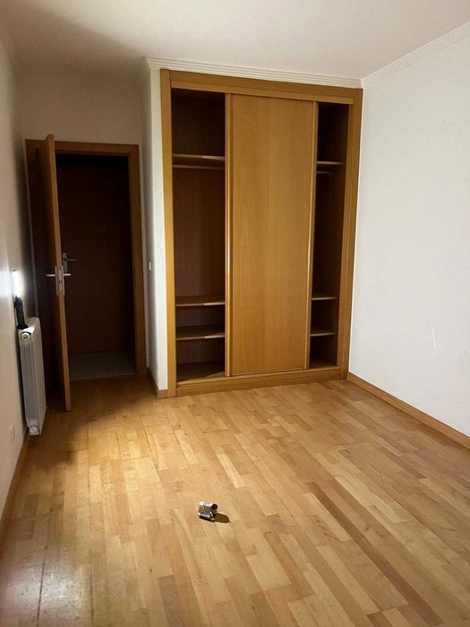 Apartamento T2 com lugar de garagem.