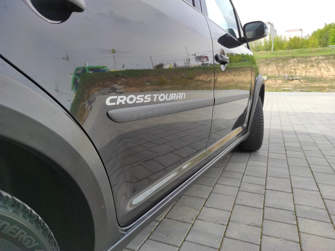 Продам Volkswagen Cross Touran 1.4tsi