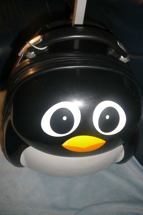 zestaw Nowa walizka  pingwin  + Gratis  plecak  TY Gear Nowy