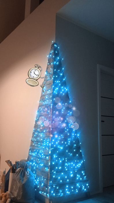 Choinka narożna drewniana