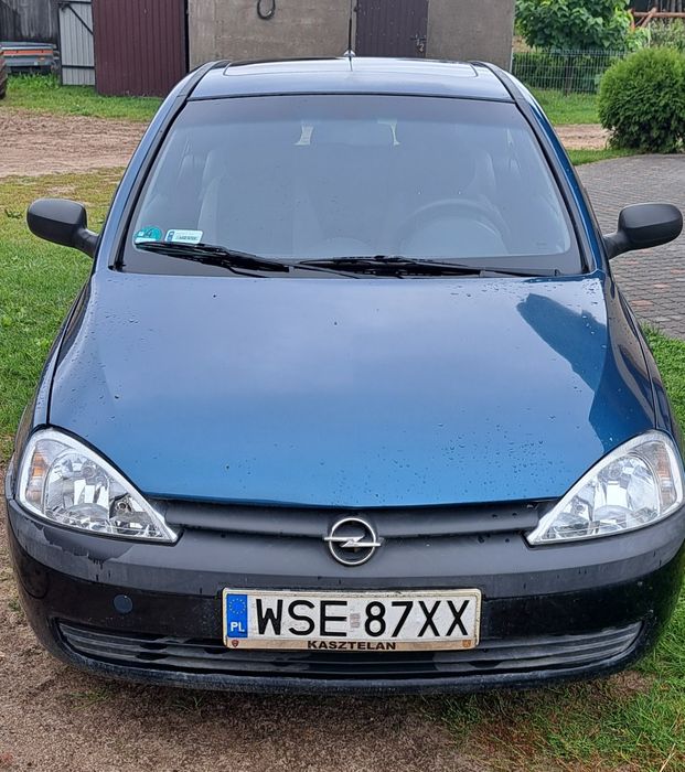 Opel Corsa niebieski