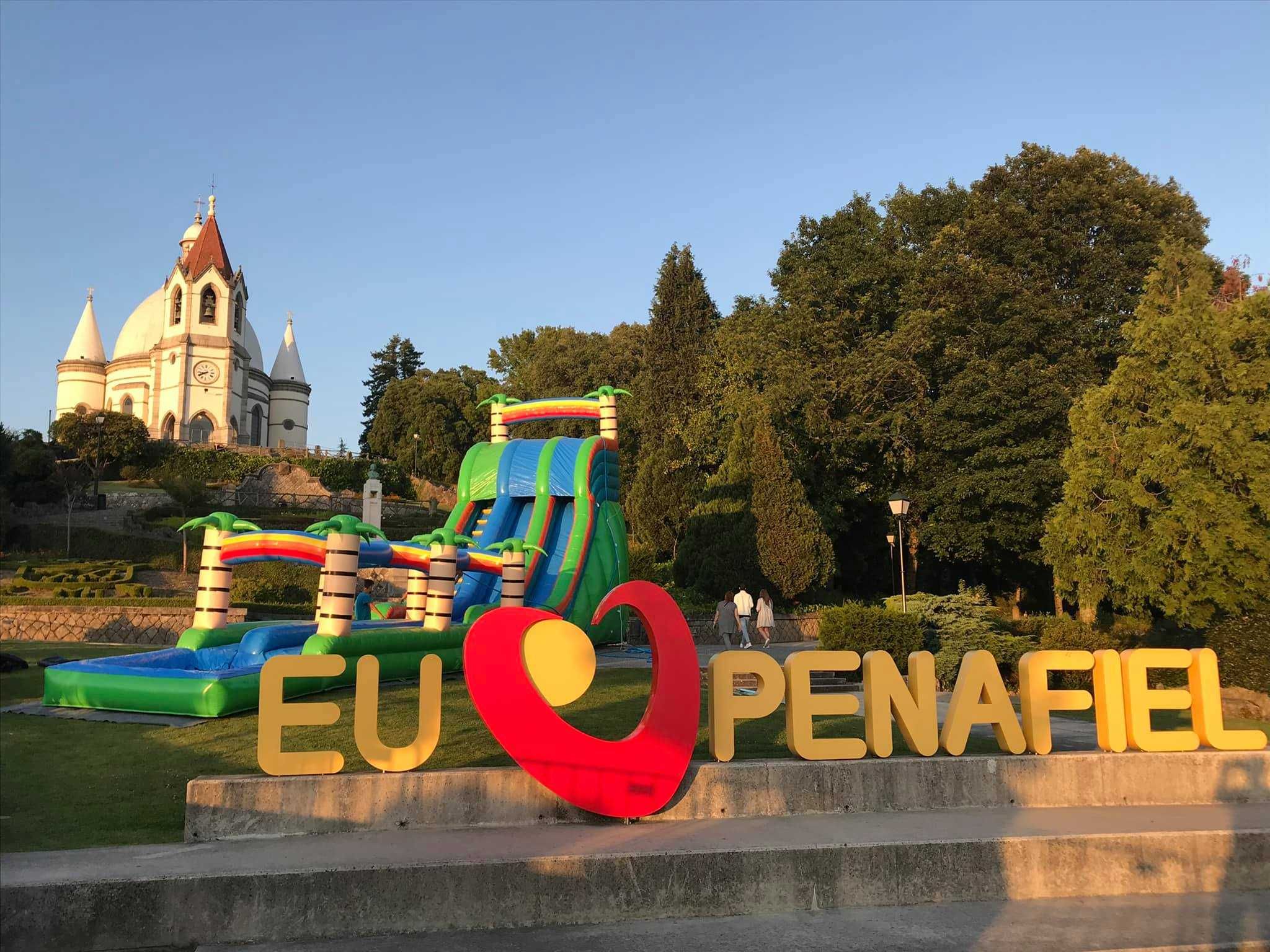Aluguer de insufláveis / touro mecânico / festa da espuma