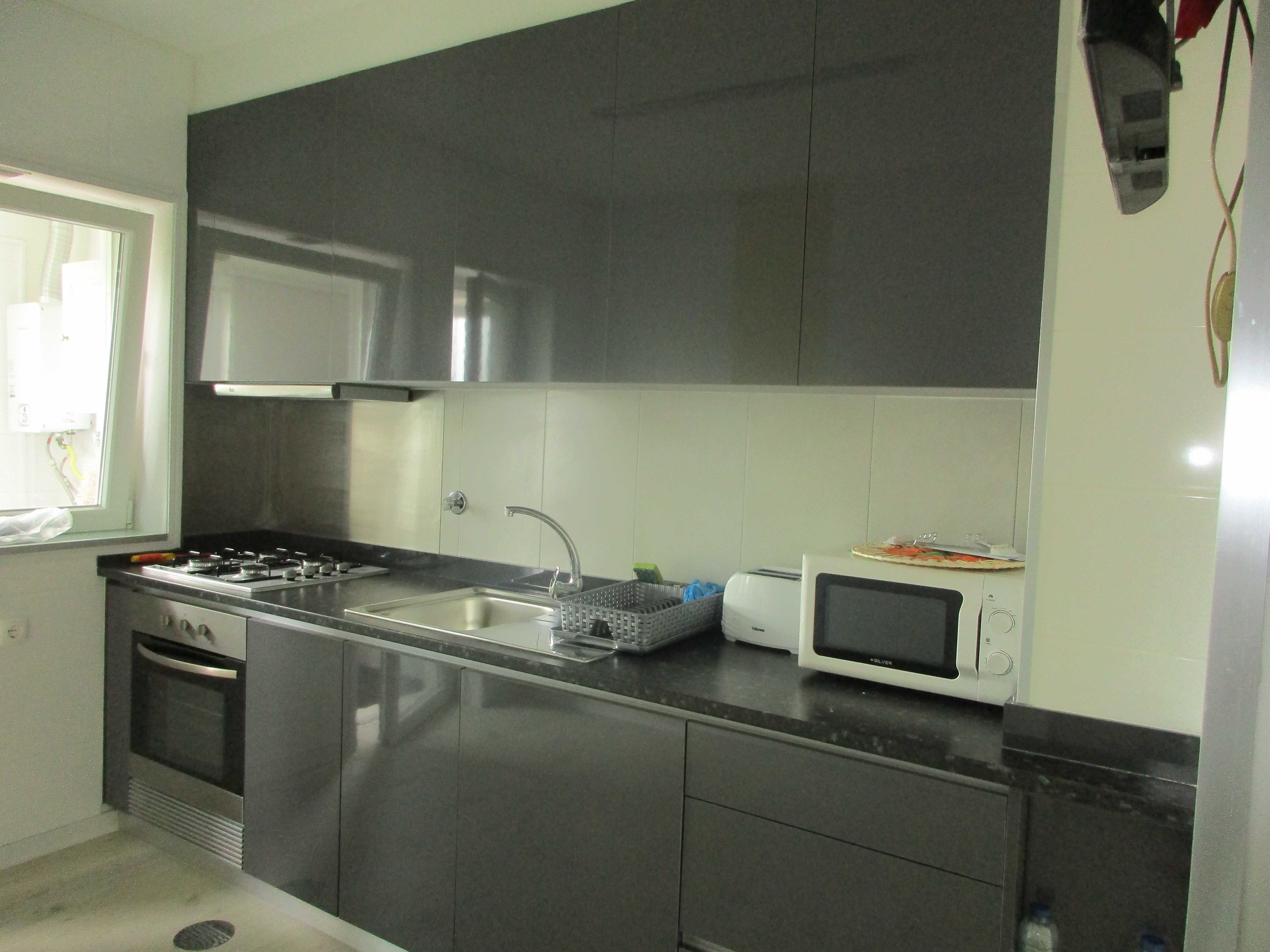 Quarto individual para rapariga universitária- Bairro do Liceu
