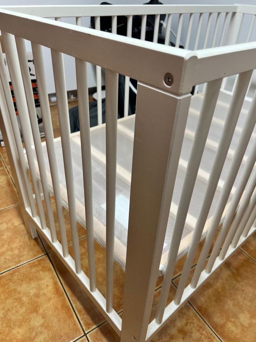 Cama para bebe em otimo estado