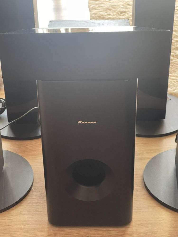 Продам Pioneer vsx 321 с колонками,пассивным саббуфером pioneer