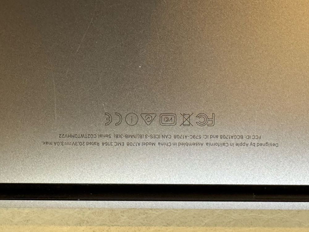 MakBook Pro 13,1708