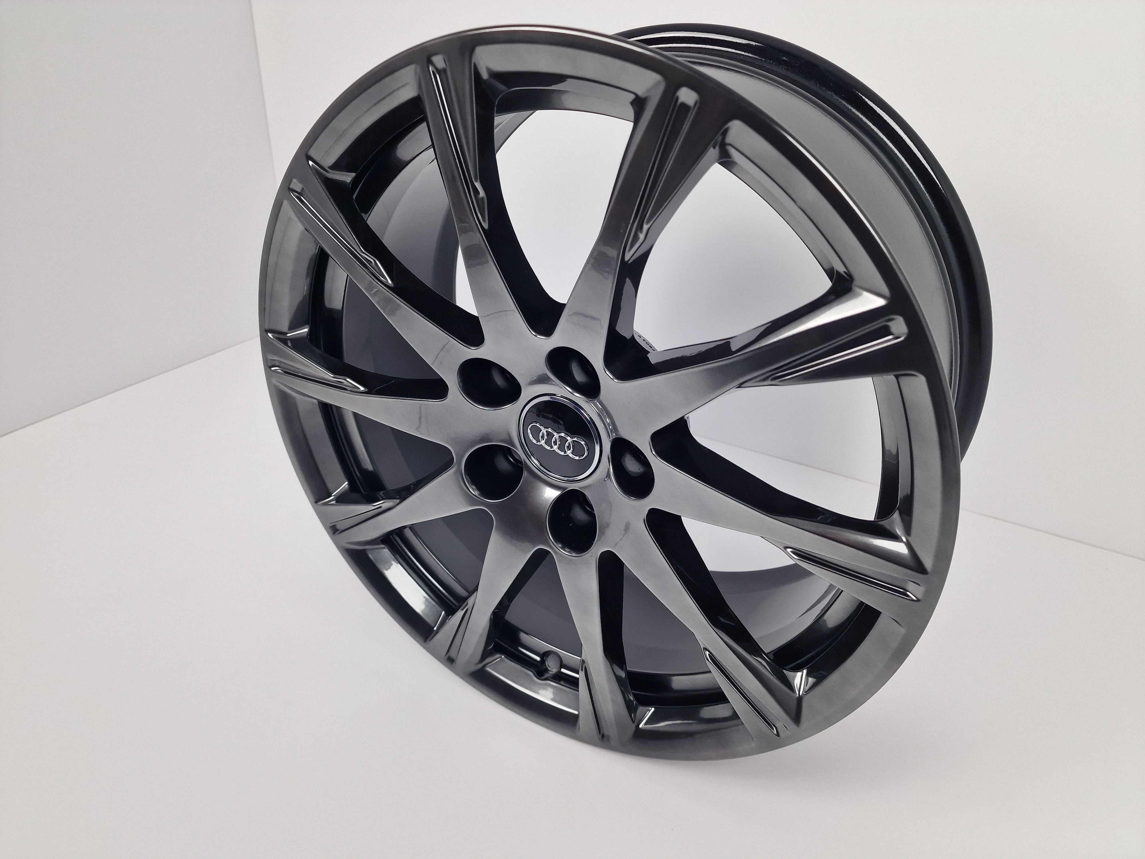 FABRYCZNIE NOWE Oryginalne Felgi Audi 17" A3 A4 A6 A8 Q3 Q5 TT