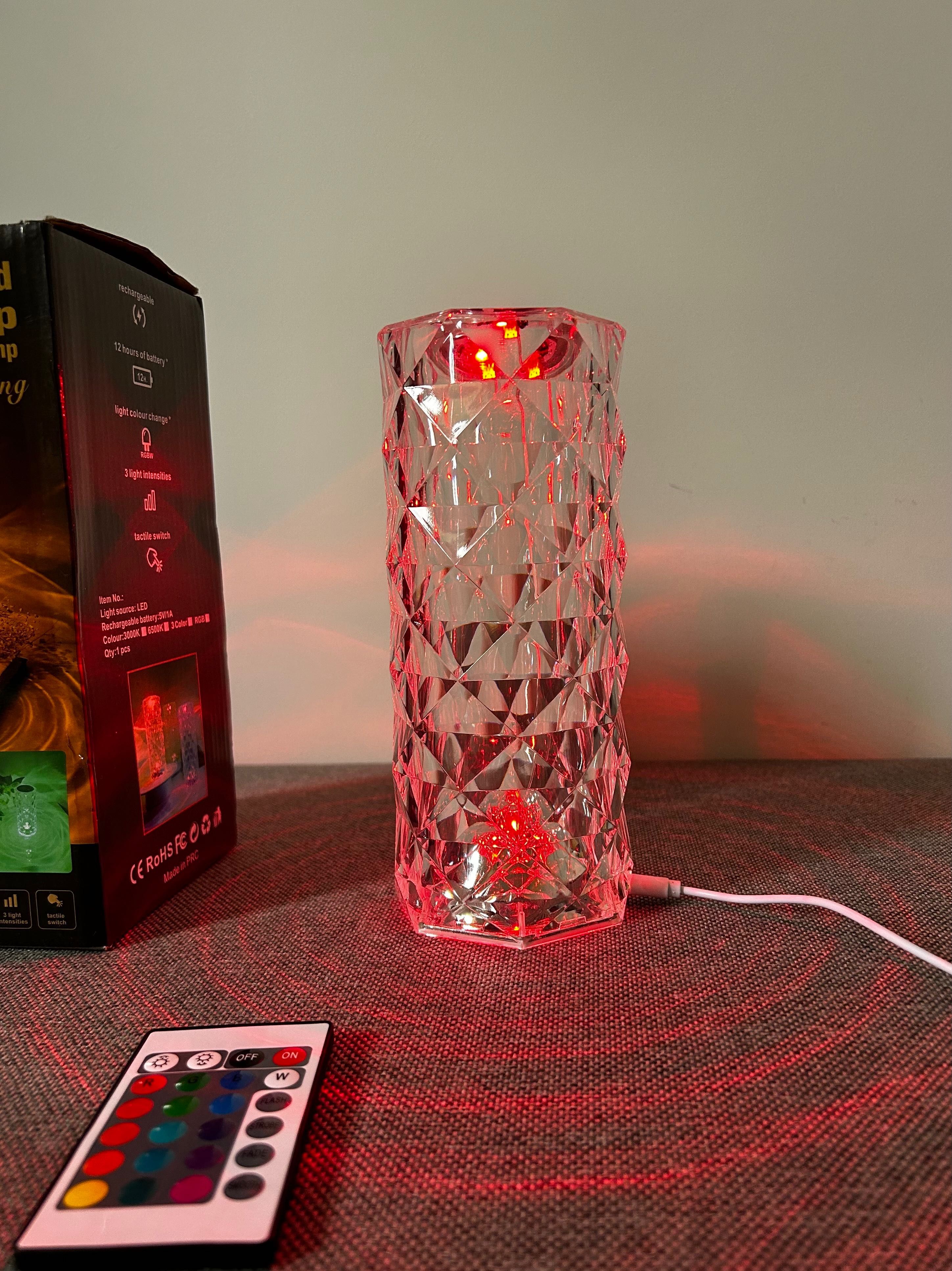 Lampka stołowa LED