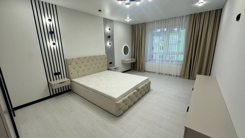 Продаж 2 км квартири поруч з озером