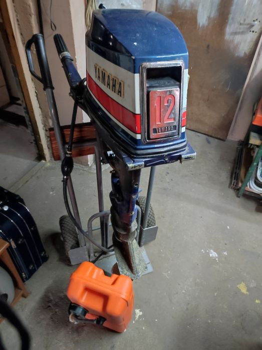 Silnik zaburtowy Yamaha 12 kM