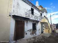 Moradia T2, com anexo em pedra, Tinalhas, Castelo Branco