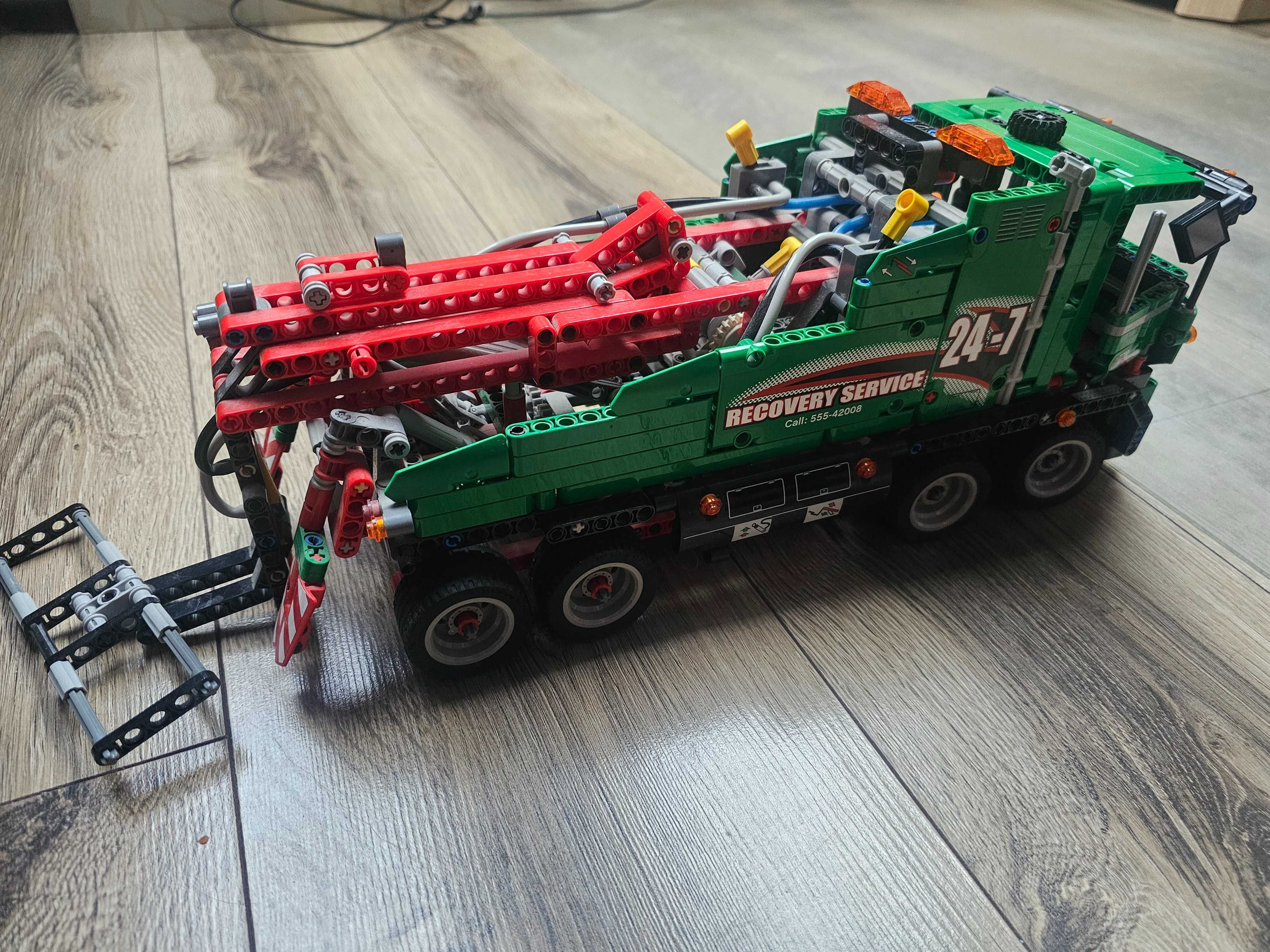 Lego Technic 42008 Service Truck  Holownik