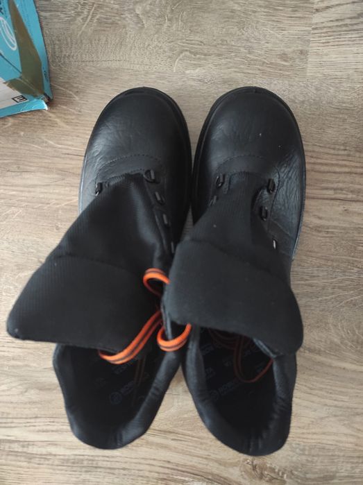 Buty robocze ochronne Robusta nowe 44
