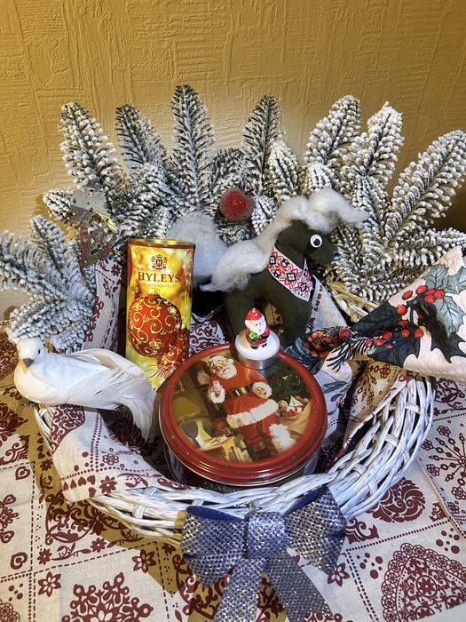 Різдвяний кошик 7,5л   (Подарунковий Набір)