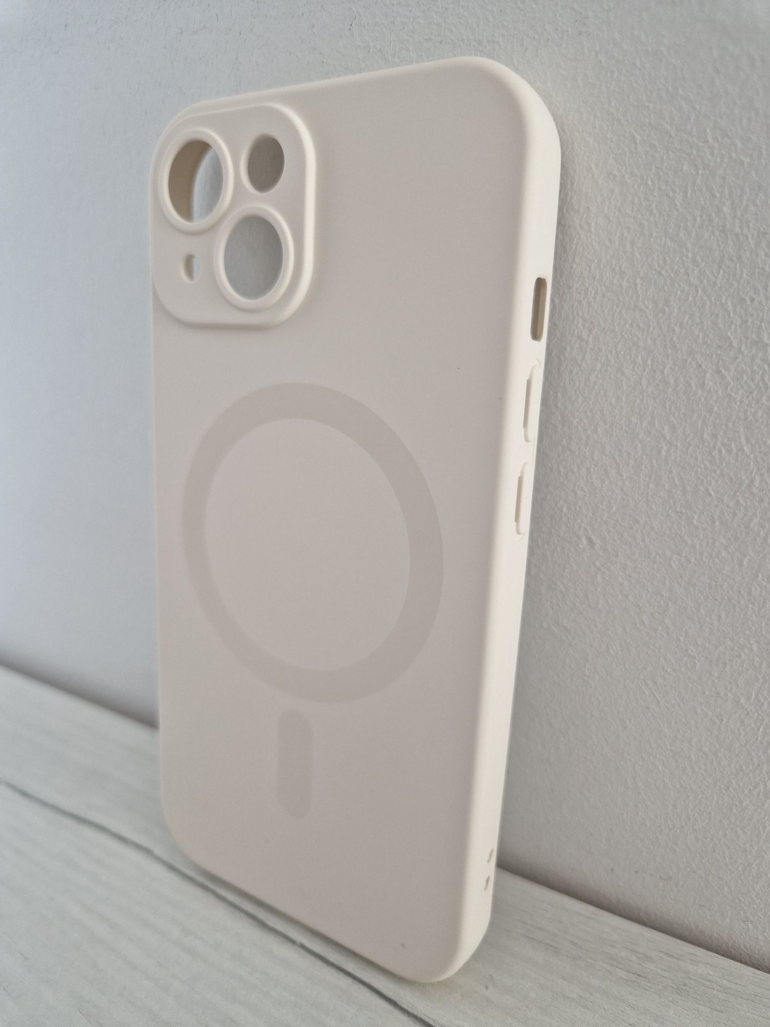 TEL PROTECT MagSilicone Case do Iphone 15 Plus Biały