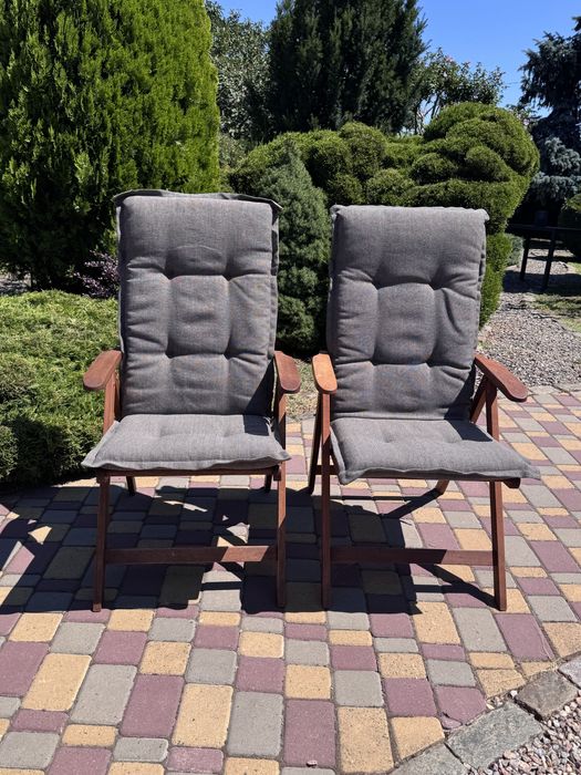 Стіл+ Садові стільці з подушками