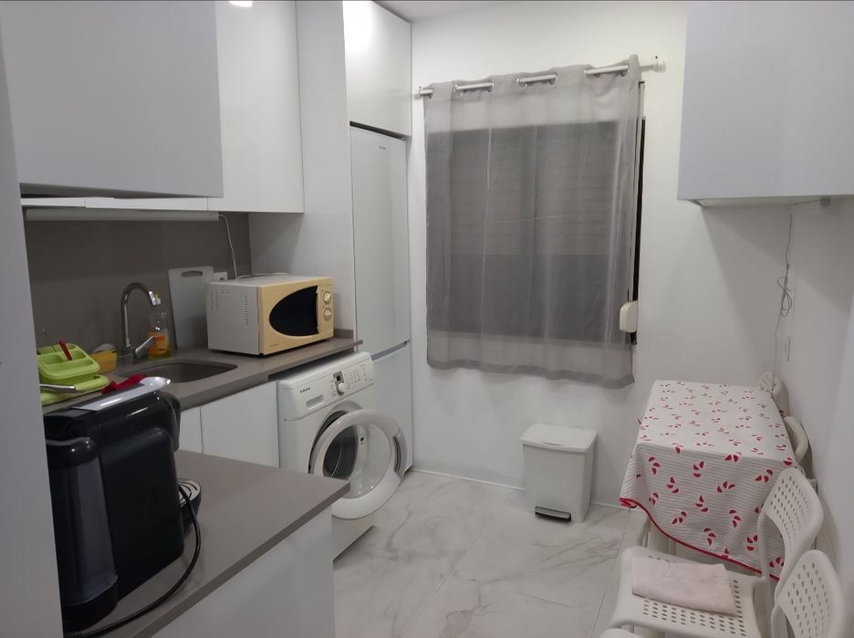 Quarto todo mobilado