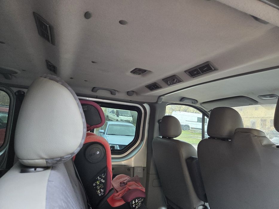 Bus 9 osobowy Renault Trafic LONG 2.0 dCi