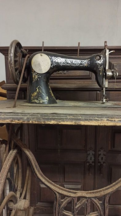 Máquina de costura Naumann - anos 20