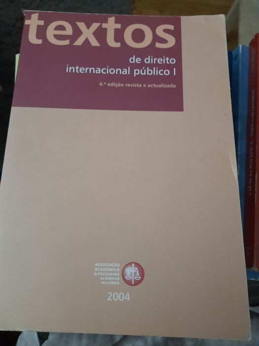Diversos livros direito usados