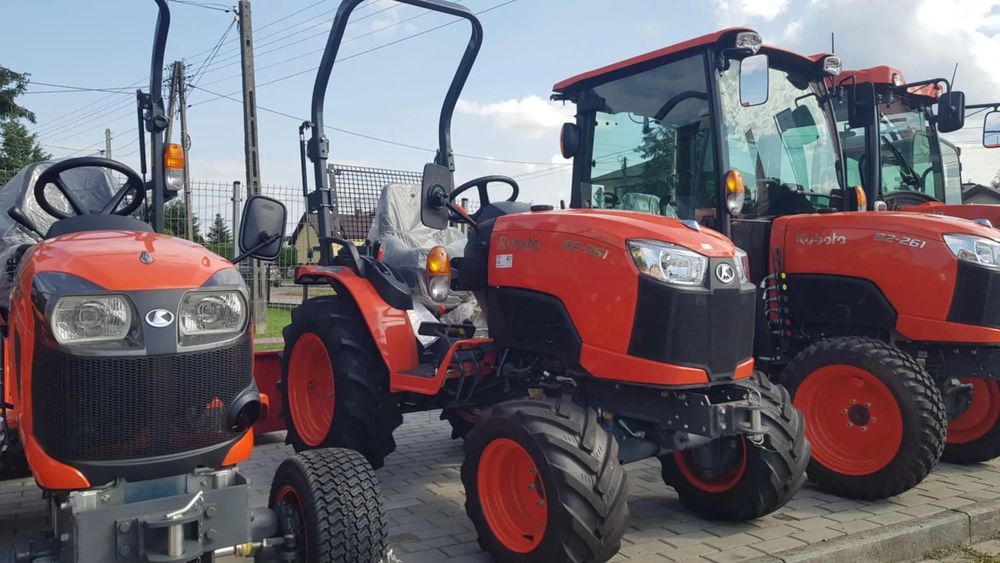 Kubota B2261  Kubota B2261 ROPS Miniciągnik Rolniczy Wspomaganie 4X4