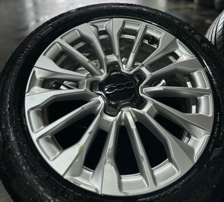 Vendo Jantes 7R17 5x110 et40  Originais Usadas Fiat 500XL Com Pneus