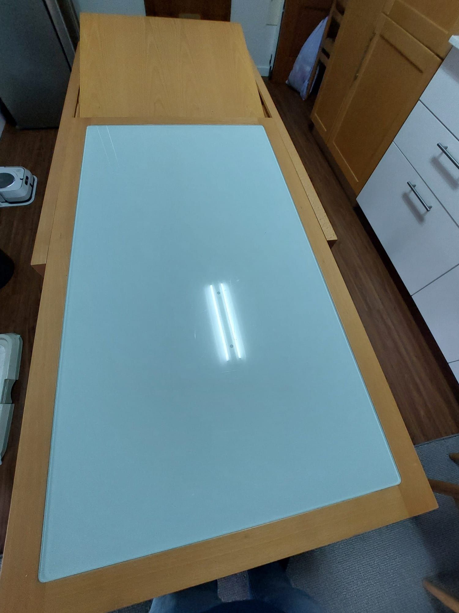 Mesa de cozinha extensível tampo de vidro fosco