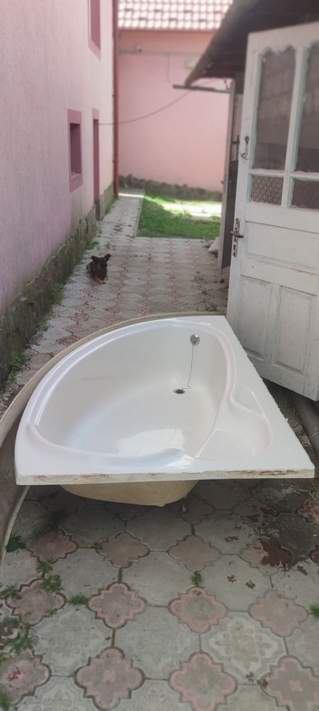 Ванна нова гарна