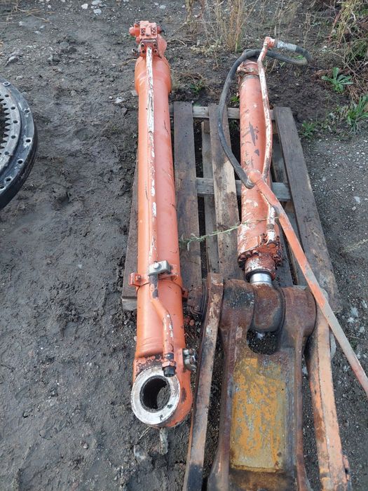 Siłownik hydrauliczny hitachi zx180 200