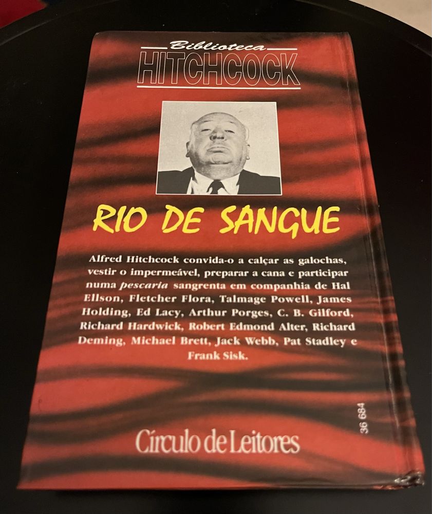 Livro Rio de Sangue da Biblioteca Hitchcock