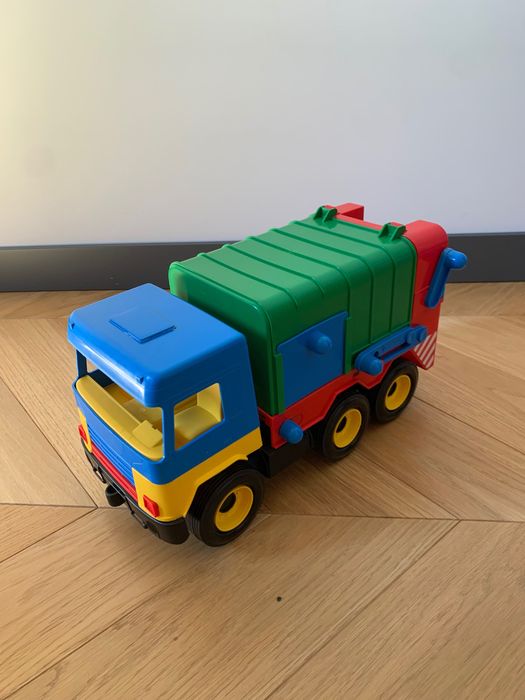 Великі якісні автомобілі вантажівки джип пожежна поліція навантажувач