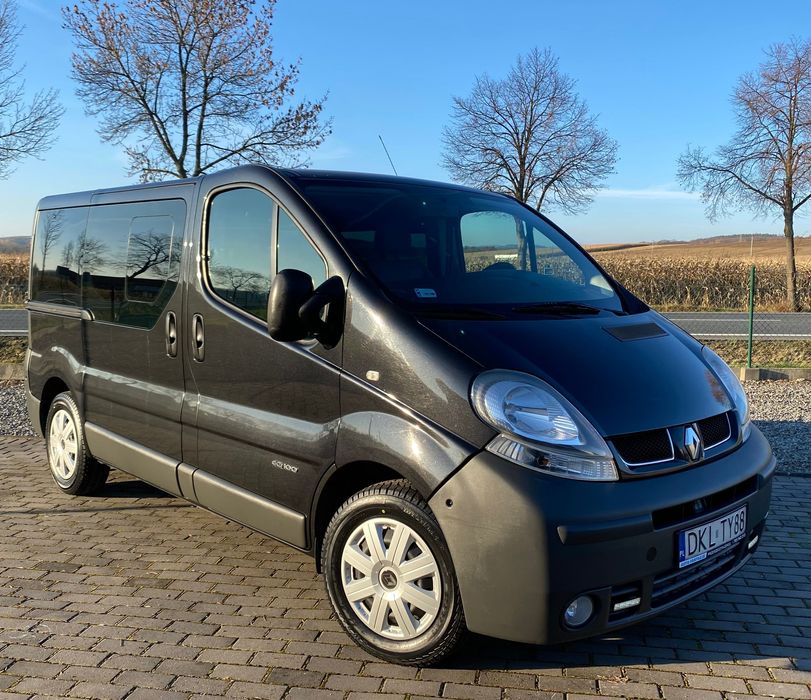 Renault Trafic Passenger 9 osób klima zadbany