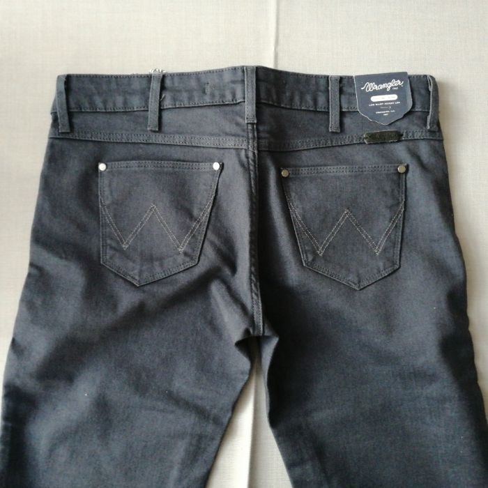 Nowe Spodnie jeansy Wrangler W27 L34