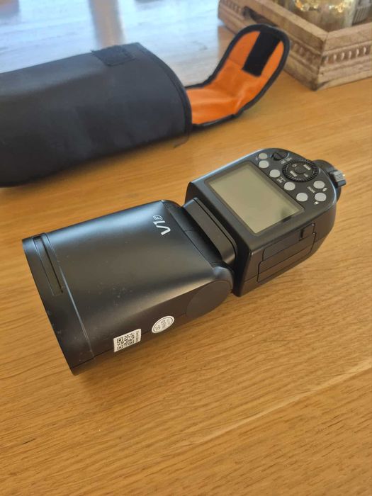 Godox V1  - Lampa błyskowa Round Head Do FujiFilm